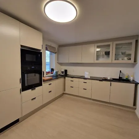 Lägenhet Newly Built With Parking Tromsø